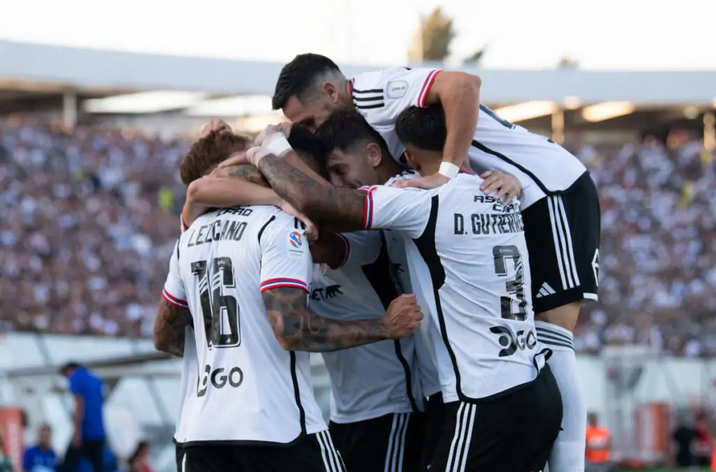 Colo-Colo volvió a los abrazos en el Estadio Monumental.