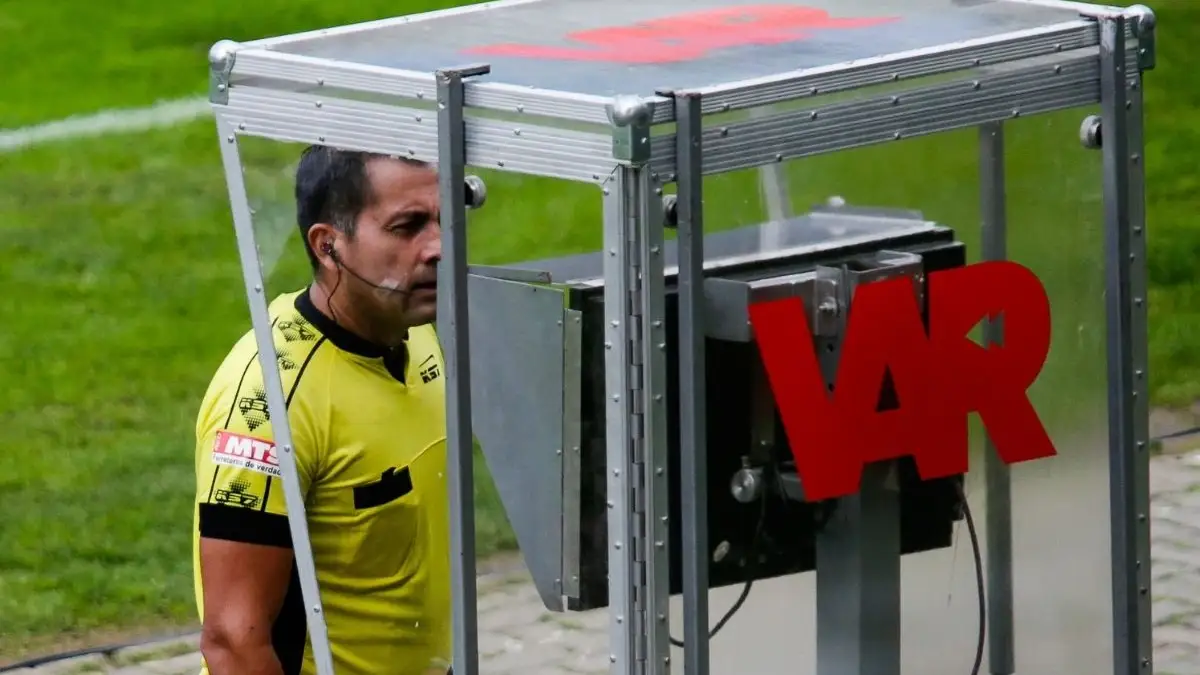 VAR.
