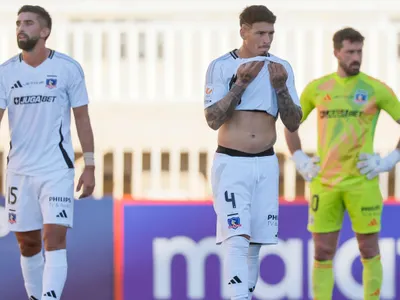 Se suma a Vidal: La segunda baja confirmada que tiene Colo-Colo para enfrentar a Atlético Bucaramanga
