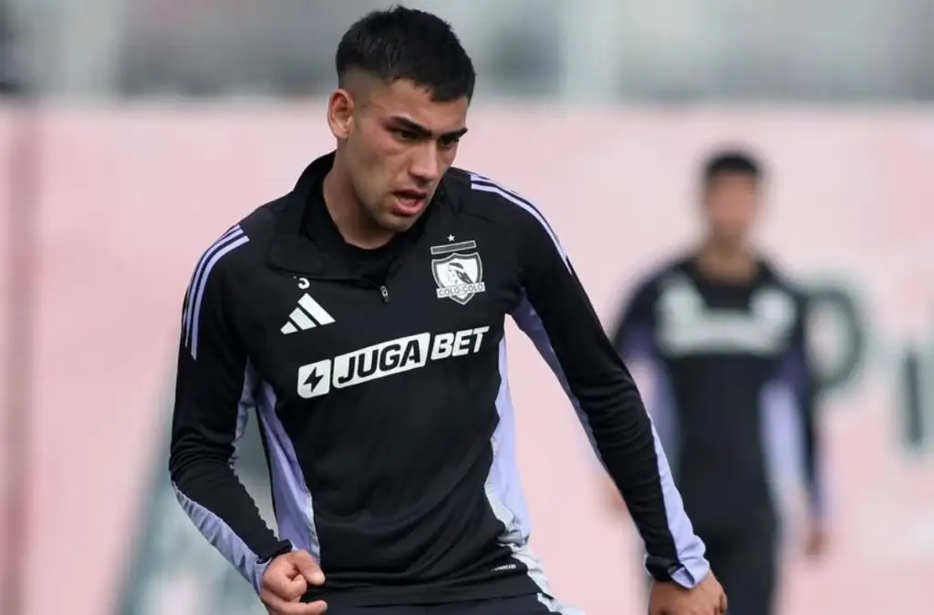 Nicolás Suárez se sumó al primer entrenamiento de Colo-Colo de la semana.