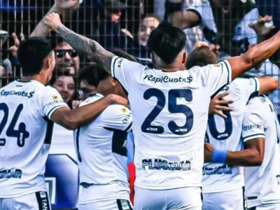 Una opción menos: Delantero pretendido por Colo-Colo fichará por San Lorenzo