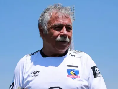 Con nombre y apellido: Carlos Caszely postula a dos técnicos chilenos para dirigir Colo-Colo