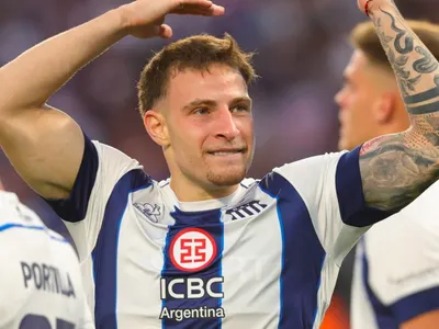 [Video] El golazo de Bruno Barticciotto en el clásico cordobés que ratifica el buen momento del chileno
