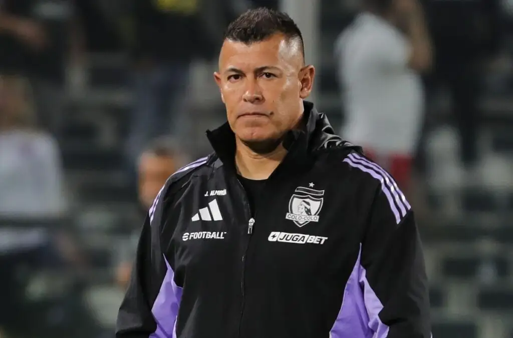 Jorge Almirón continuará como técnico de Colo-Colo.