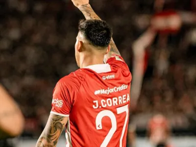 «Toda su vida no fue»: Advierten a Colo-Colo respecto a la llegada de Javier Correa