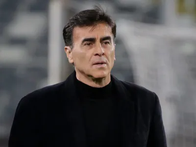 Gustavo Quinteros prepara una gran novedad en Colo-Colo para visitar a Boca Juniors por Copa Libertadores