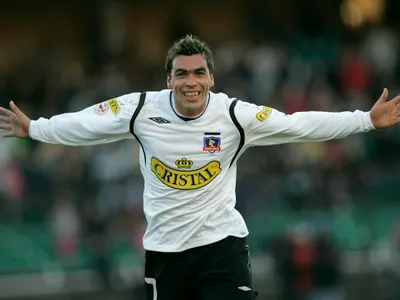 Esteban Paredes reveló que estuvo cerca de dejar el fútbol un año antes de llegar a Colo-Colo