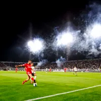 Bengalas y pirotecnia: El drástico informe arbitral contra Colo-Colo por el partido frente a Ñublense