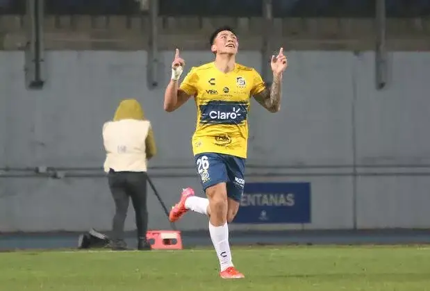 Sebastián Pereira entró en la órbita de Colo-Colo.
