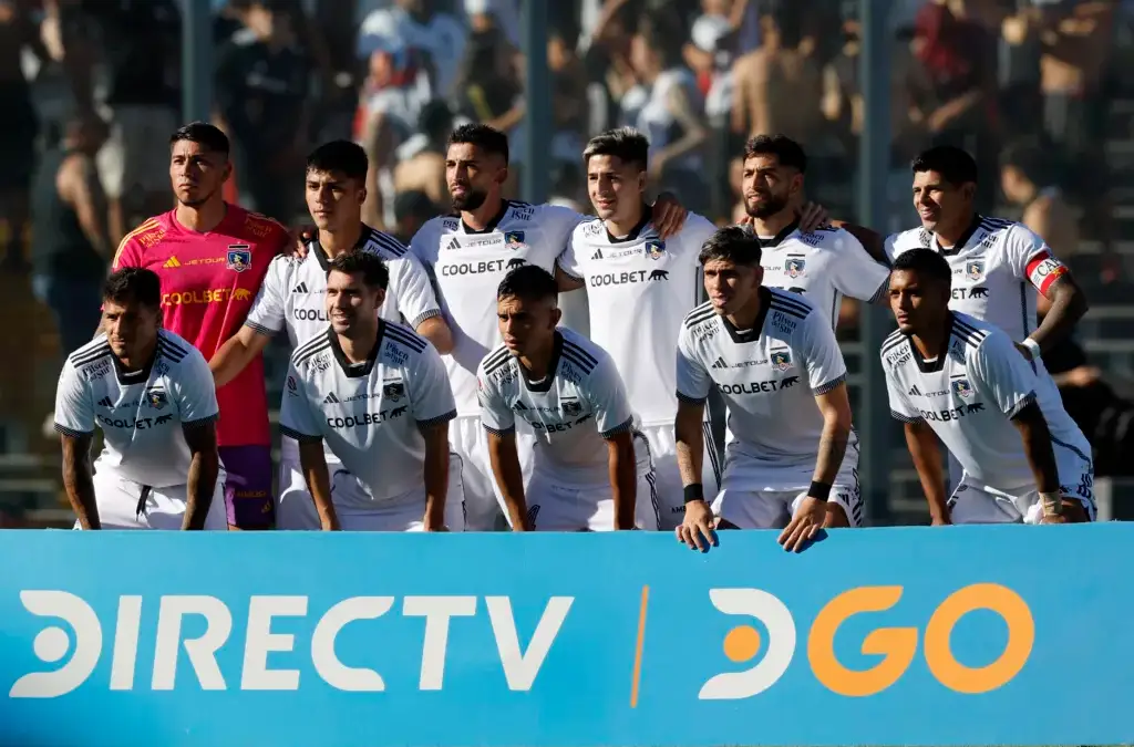 Colo-Colo negocia premios con la dirigencia de Blanco y Negro.