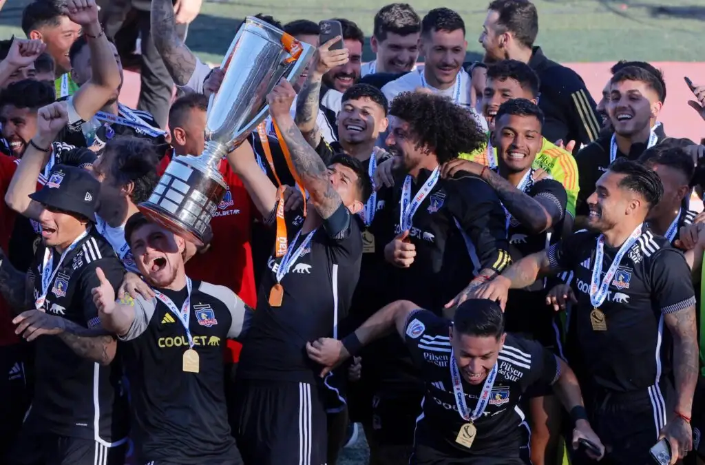 Colo-Colo envió a jugadores a préstamo.