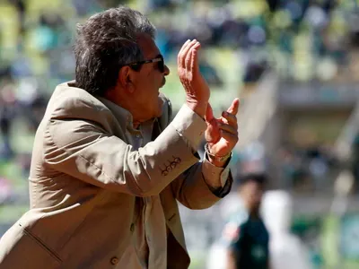 Polémico entrenador del fútbol chileno no quiere que se juegue el Superclásico en Talca