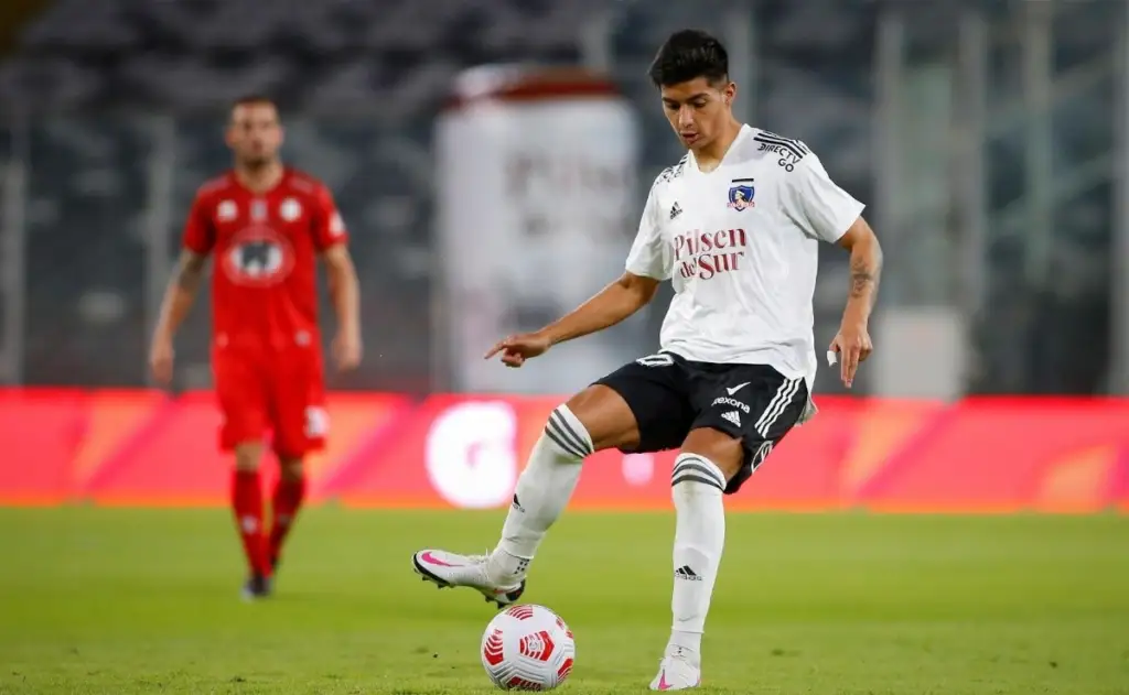 Williams Alarcón no logró consolidarse en Colo-Colo y continuó su carrera en Unión La Calera