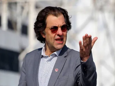 Un fracaso total: Las desesperadas movidas de Aníbal Mosa para intentar volver a la presidencia de Blanco y Negro