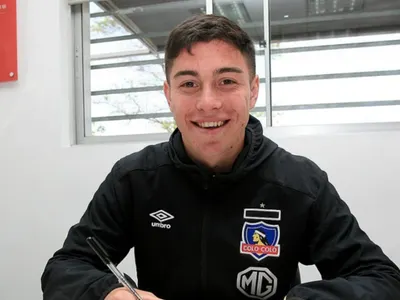 ¿Qué pasó con David Tati? El defensor está a detalles de tener nuevo club tras su salida de Colo-Colo