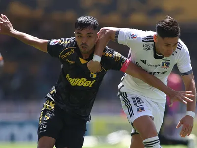 Explican la razón que tuvo el VAR para no cobrar penal sobre Óscar Opazo en empate ante Coquimbo
