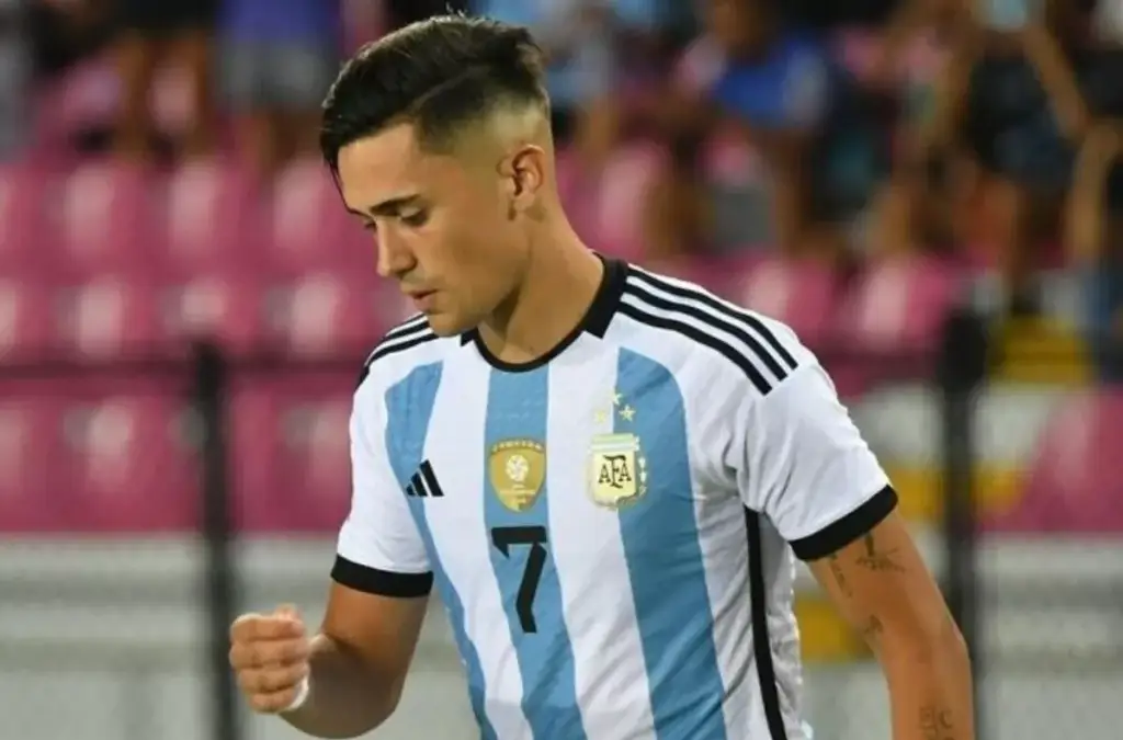 Pablo Solari está jugando el Preolímpico 2024 con la Selección Argentina Sub 23.