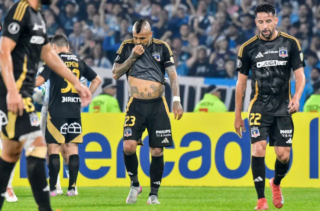 Conmebol definió multar y advertir a Colo-colo por incumplir el reglamento.