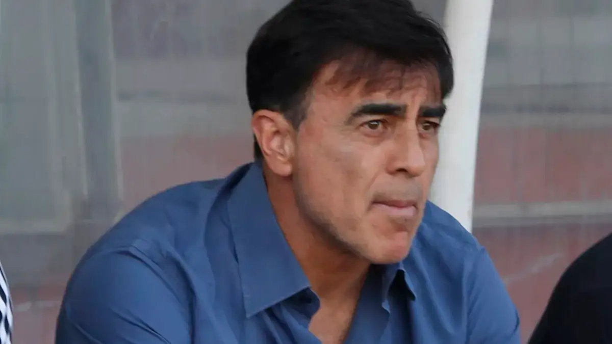 Gustavo Quinteros podría dirigir a Vélez en 2024.