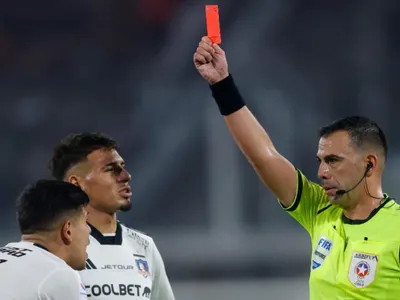 ¿Nueva sanción? El lapidario informe arbitral del duelo ante Deportes Copiapó que complica a Colo-Colo