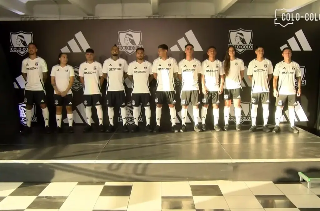 Los once jugadores y jugadores que lucieron la nueva piel del Cacique.