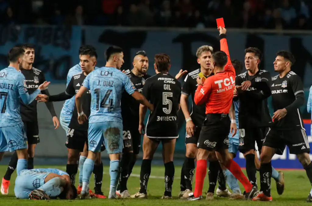 Arturo Vidal fue expulsado en el duelo de Colo-Colo vs O’Higgins por Copa Chile.