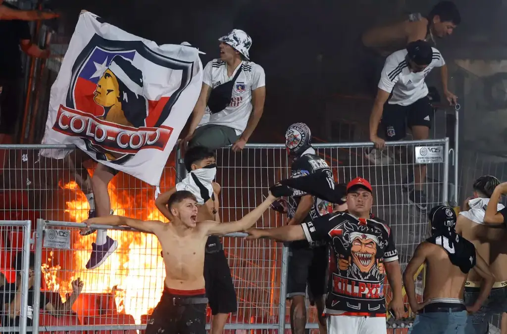 12.820 hinchas de Colo-Colo fueron sancionados por la ANFP tras los incidentes en la Supercopa.