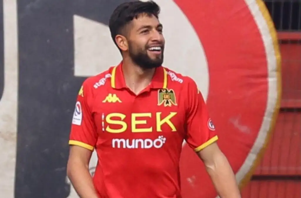 Jeyson Rojas con la camiseta de Unión Española.