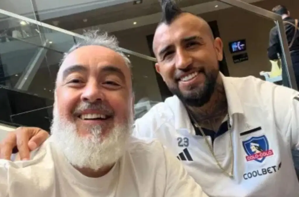 Juan Ramírez, preparador físico de Arturo Vidal, llegaría a Colo-Colo.