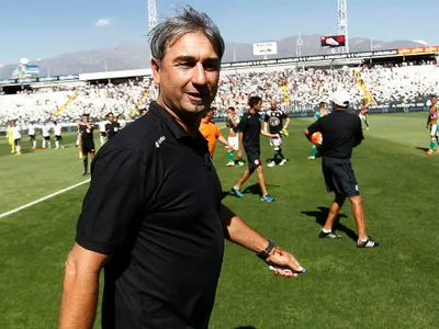 «Hizo el famoso efecto piscina»: La particular explicación de Dalcio Giovagnoli por el momento albo