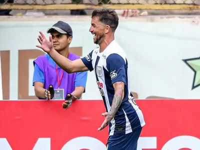 [VIDEO] Gabriel Costa anota golazo en el clásico peruano entre Alianza Lima y Universitario