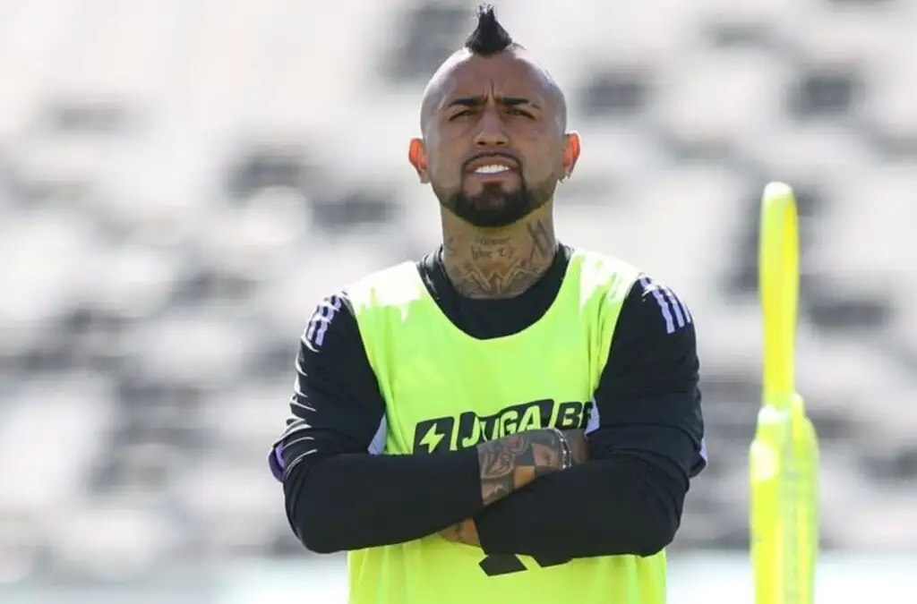 Arturo Vidal no ha podido jugar ningún partido oficial con Colo-Colo en 2025.