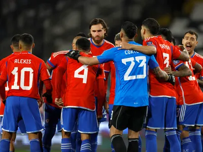 «Yo no sé para qué lo traen»: Destruyen convocatoria de jugador de La Roja y exigen titularidad de figura de Colo-Colo