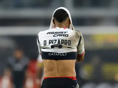 «Es el nueve de Colo-Colo y tiene que convertir»: Ponen en duda la titularidad de Damián Pizarro por falta de gol