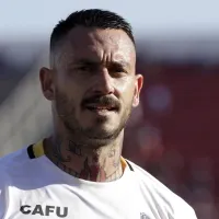 Mauricio Pinilla indignado con la eliminación de Colo-Colo apuntó al responsable del fracaso: «Le arruinó la vida»