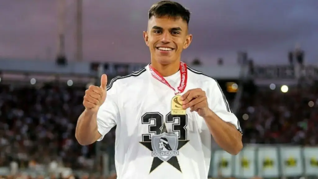 Vicente Pizarro se consagró como uno de los mejores jugadores de Colo-Colo durante la temporada 2022.