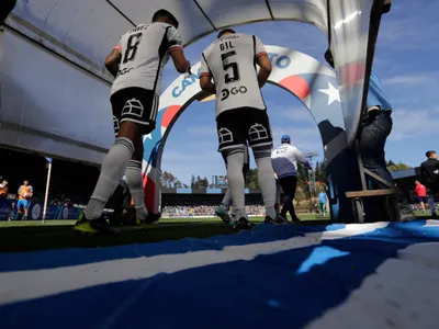 Tensión entre jugadores y ByN: La medida que tomó el plantel de Colo Colo al no tener acuerdo por los premios de Copa Libertadores