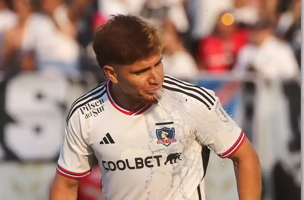 Leonardo Gil podría dejar de ser titular en Colo-Colo.