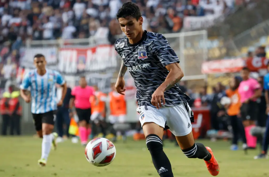 Erick Wiemberg se podría perder el Superclásico ante Universidad de Chile.