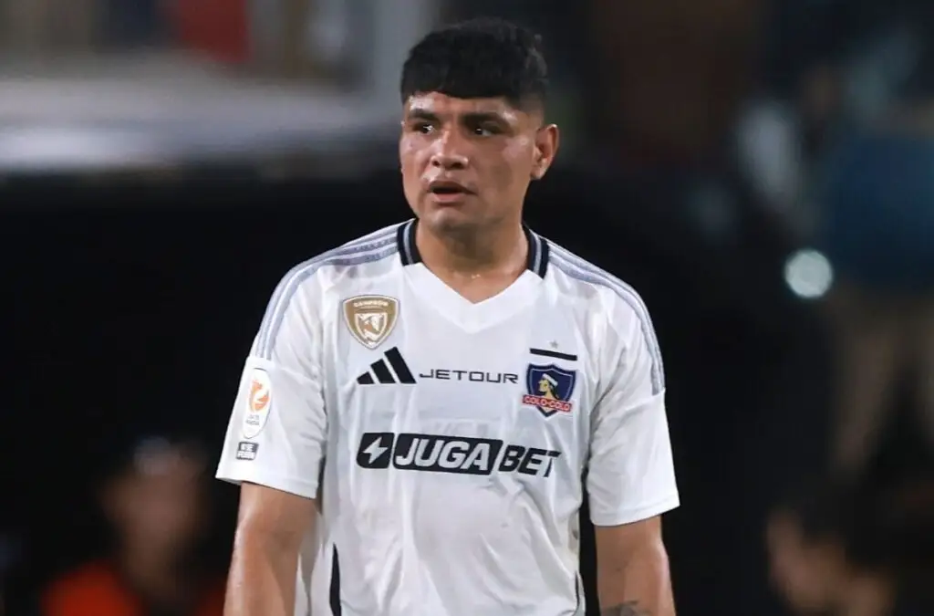 Claudio Aquino se llena de elogios en Colo-Colo.