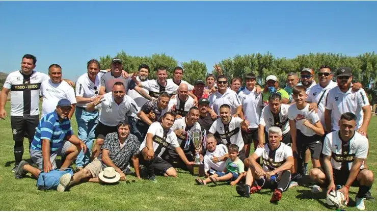 Francisco Huaiquipán se coronó campeón con Llano Unido / Foto: Melipilla Deportes