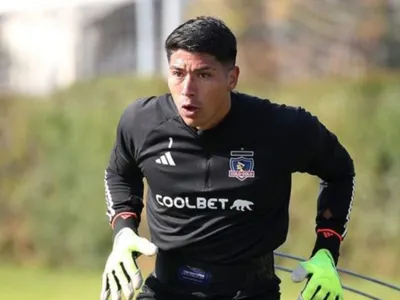 ¿Se resignan? La decisión que tomaron en Colo-Colo mientras esperan por respuesta de Brayan Cortés