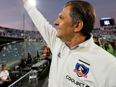 Habría acuerdo con Aníbal Mosa: Revelan que Colo-Colo busca inversores para asegurar importante fichaje