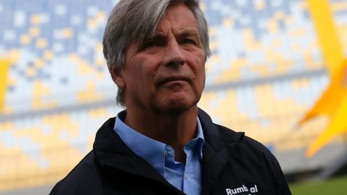 Harold Mayne-Nicholls ya presentó a Blanco y Negro los primeros avances del Estadio Monumental.