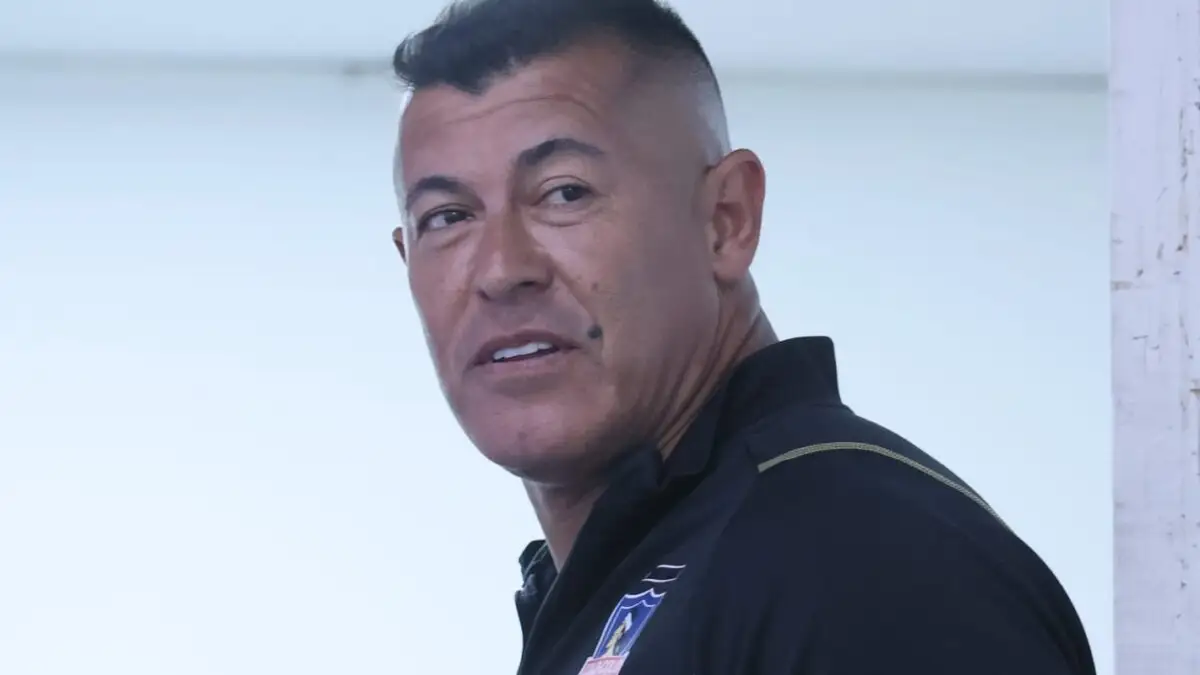 Jorge Almirón le mandó un picante recado a la U tras ser campeón del fútbol chileno.