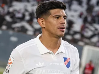 «Fue un antes y un después»: Esteban Pavez apunta al momento que cambió su condición en Colo-Colo