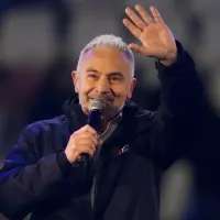 «Fue notable»: Juvenal Olmos deja de lado los colores y se saca el sombrero ante la hinchada de Colo-Colo