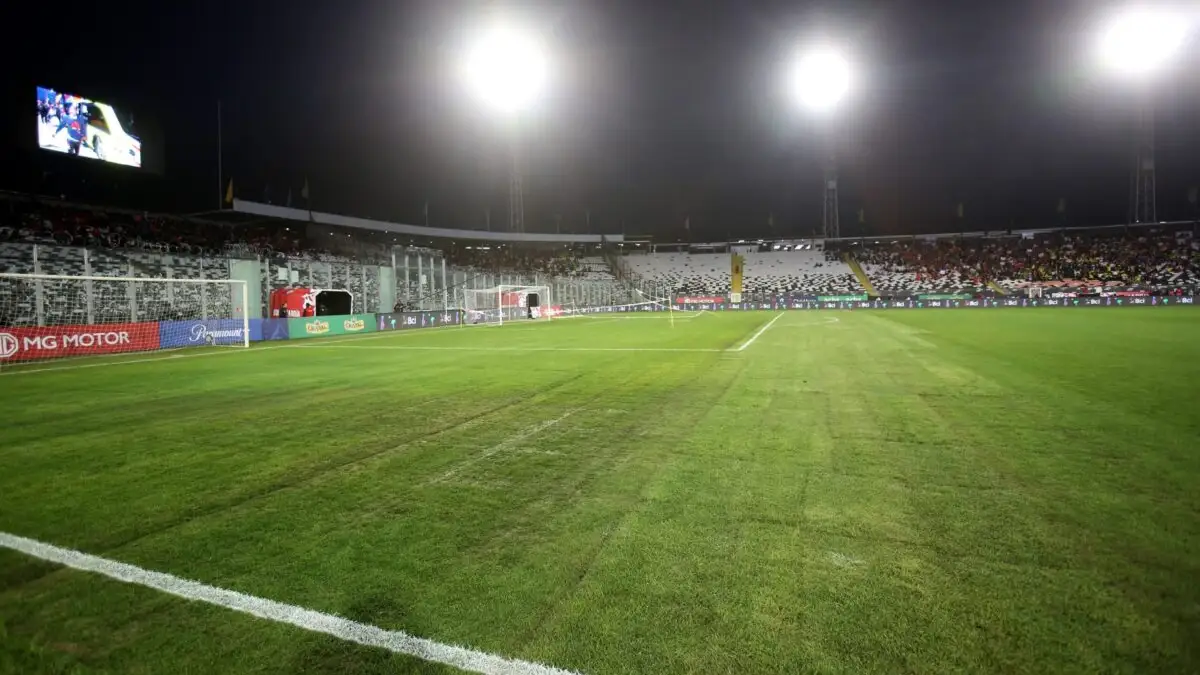 Colo-Colo buscará acelerar el proceso de recuperación de la cancha del Estadio Monumental.