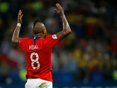 ¿Cambiará Milán por Buenos Aires? Periodista argentino hace llamado a Boca Juniors para ir por fichaje de Arturo Vidal