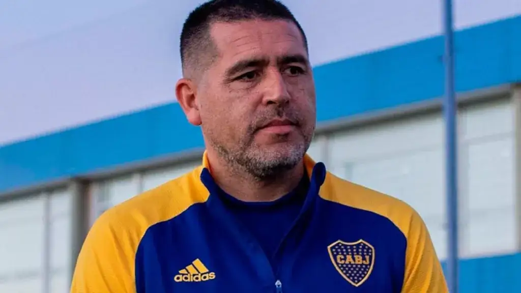 Juan Román Riquelme espera recibir a Carlos Palacios para el próximo 14 de diciembre.